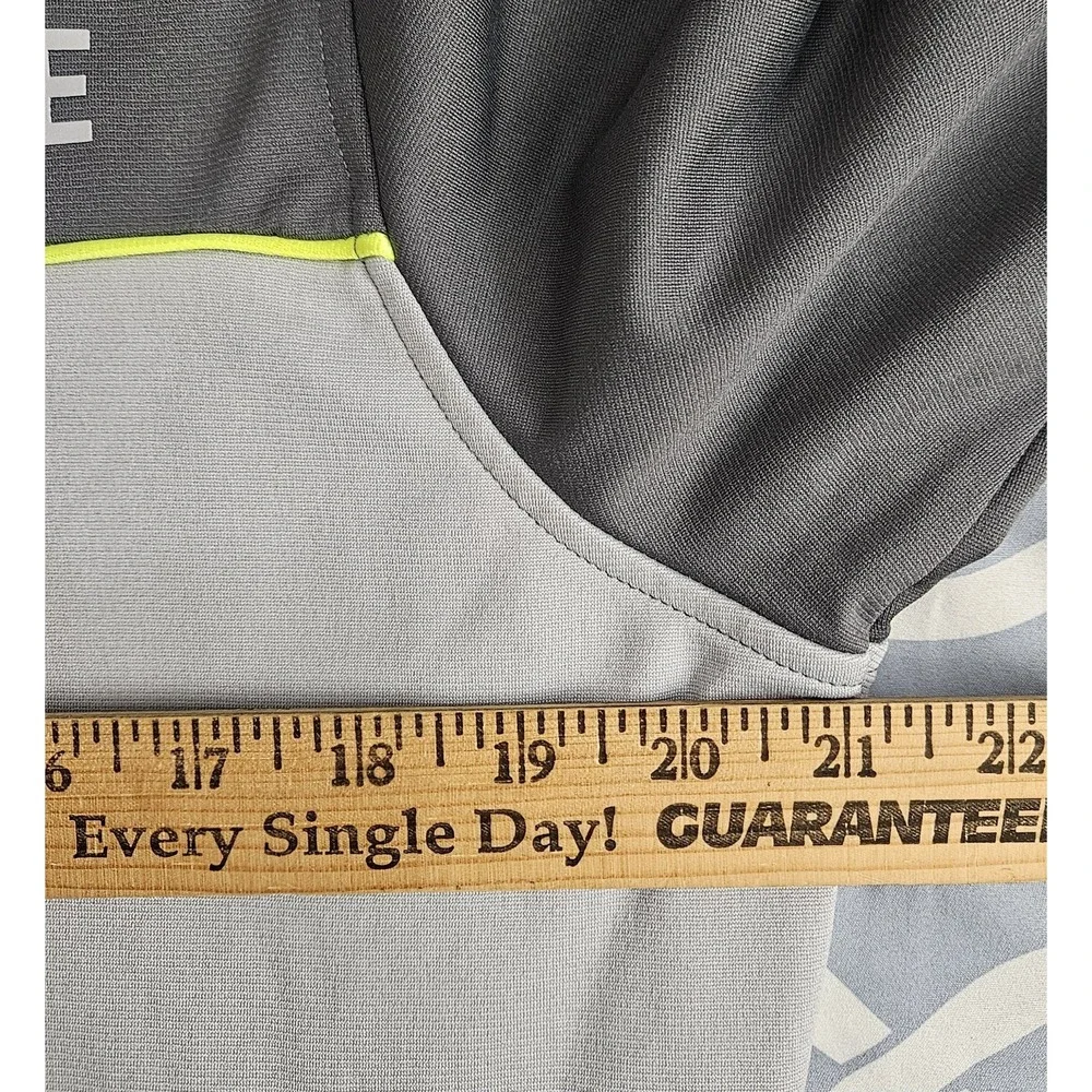 Under Armour Men's Track Jacket‎ Size Small Gray Project Rock Iron Paradise Zip